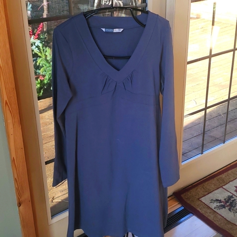 Athleta Neck Long Sleeve Black Midi Sz.‎ M Dress